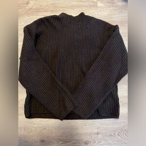 Uniqlo Brown Crewneck Knit Sweater Size M